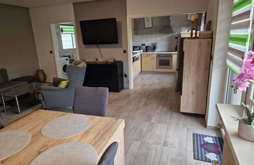 Woellstein Apartment | Ferienwohnung Engbarth - vacation apartment with balcony