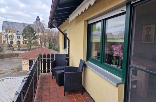 Woellstein Apartment | Ferienwohnung Engbarth - vacation apartment with balcony