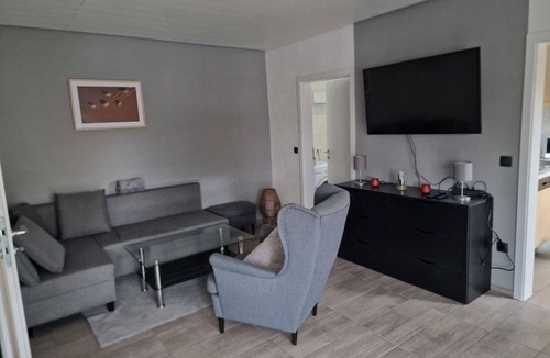 Woellstein Apartment | Ferienwohnung Engbarth - vacation apartment with balcony