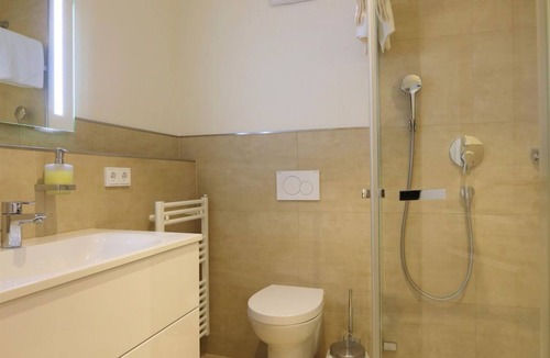 Unterammergau House | Ferienwohnung Enzian - Gasthof Stern