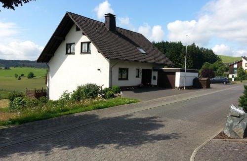 Duedinghausen Apartment | Ferienwohnung Haus Weitblick
