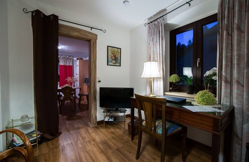 Kirchenlamitz Apartment | Ferienwohnung im Dachgeschoss inmitten des Naturparks Fichtelgebirge