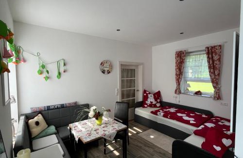 Bindow Apartment | Ferienwohnung im Grünen