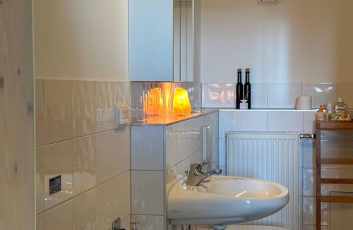 Eichelhardt Apartment | Ferienwohnung im Westerwald, Direkt am Westerwaldsteig, mit Sauna im Grünen