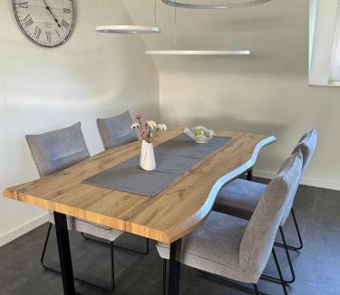 Ueß Apartment | Ferienwohnung Maas