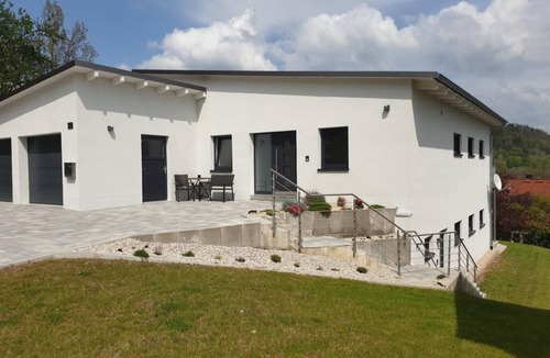 Beilngries Apartment | Ferienwohnung mit 2 Schlafzimmer und Terrasse