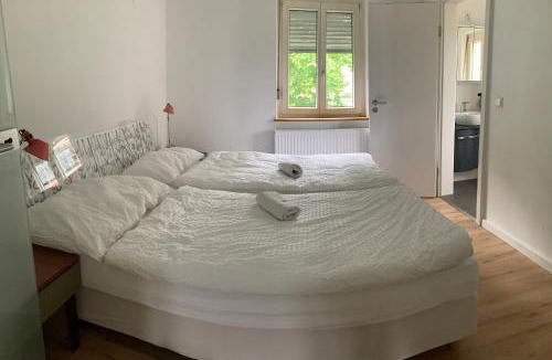 Wankheim Apartment | Ferienwohnung mit 2 Schlafzimmer, Reutlingen