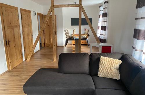Dreis-Tiefenbach Apartment | Ferienwohnung mit 4 Schlafzimmer oder 10 Schlafmöglichkeiten