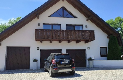 Hohenthann Apartment | Ferienwohnung mit Terrasse