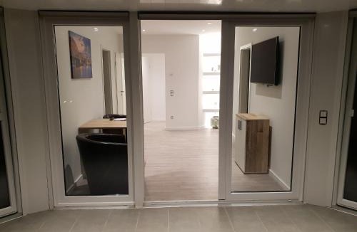 Altenrath Apartment | Ferienwohnung mit Jacuzzi Nähe Flughafen Köln Bonn