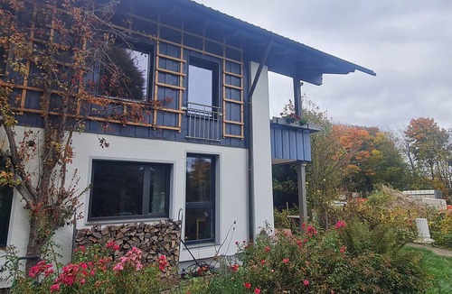 Rosenheim Apartment | Ferienwohnung mit Südbalkon