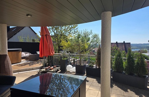 Absberg Apartment | Ferienwohnung mit Weitläufiger Terrasse