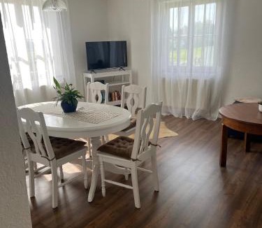 Laugna Apartment | Ferienwohnung Modelshauser Mühle