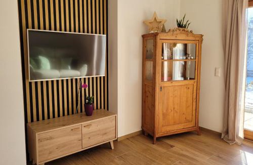 Berghof Apartment | Ferienwohnung Obstgarten