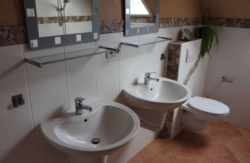 Obersulm Apartment | Ferienwohnung Paradiesberg