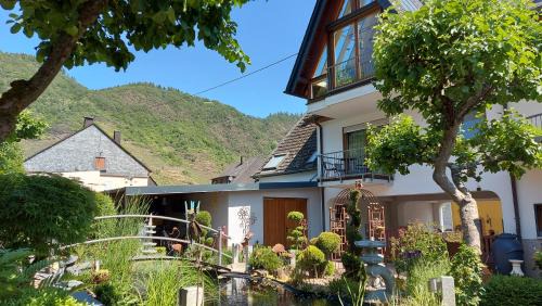 Bremm Apartment | Ferienwohnung Pellenz