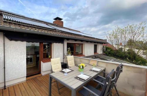 Mallentin Apartment | Ferienwohnung Pfotenglück nahe Ostsee mit atemberaubender Dachterrasse & Gartenblick