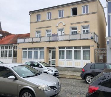 Warnemuende Apartment | Ferienwohnung preiswert und strandnah