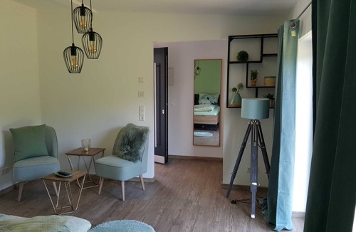 Eberstadt Bed & Breakfast | Ferienwohnung Riesling - Weinlodge am Geissberg