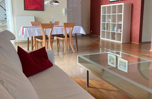 Oehringen Apartment | Ferienwohnung Rosengarten