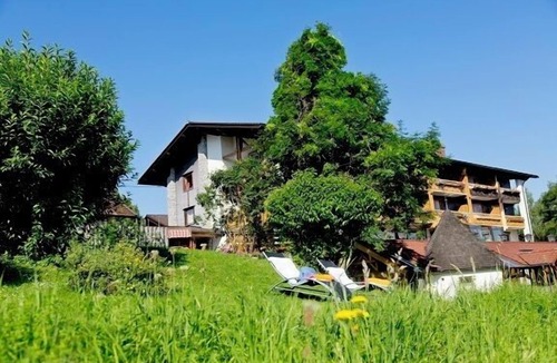 Weissbach Apartment | Ferienwohnung Schlossberg Studio- 2 Personen, 60qm, 1Schlafzimmer, 2 Balkone
