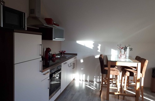 Eberstadt Bed & Breakfast | Ferienwohnung Samtrot - Weinlodge am Geissberg