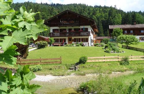 Kreuth Apartment | Ferienwohnung Sennhofer