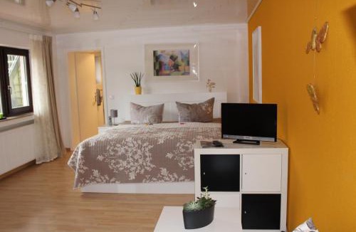 Jux Apartment | Ferienwohnung Spiegelberg