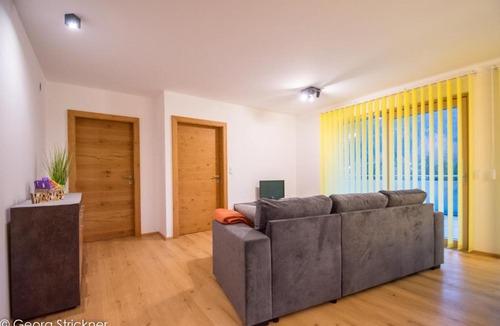 Trins Apartment | Ferienwohnung Strickner