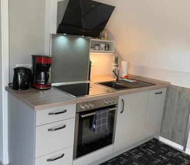 Altenkessel Apartment | Ferienwohnung Sunny - Moderne Ferienwohnung im Grünen in Saarbrücken-West