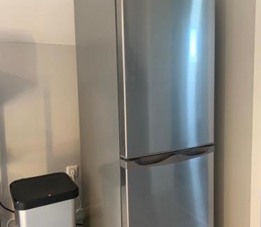 Altenkessel Apartment | Ferienwohnung Sunny - Moderne Ferienwohnung im Grünen in Saarbrücken-West