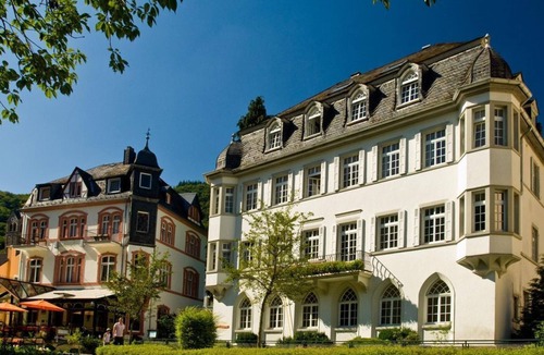Bad Bertrich Apartment | Ferienwohnung Vier Jahreszeiten - Hotel Haus Hohenzollern/haus Ambiente