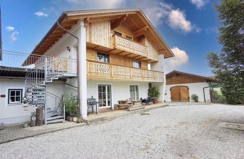 Chieming Apartment | Ferienwohnung Weidblick