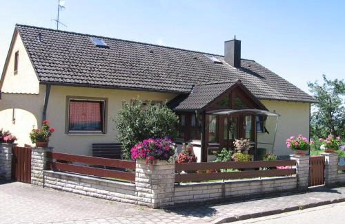 Haundorf Apartment | Ferienwohnung Werner mit Terrasse