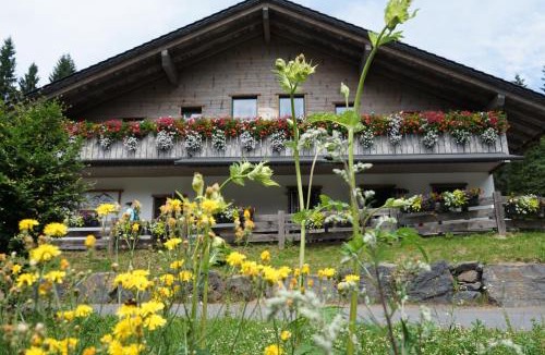 Masserberg Apartment | Ferienwohnung Werraquell Hütte