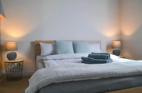 Guben Apartment | Ferienwohnung "ZU HAUSE"