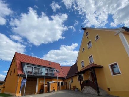 Wolframs-Eschenbach Apartment | Ferienwohnungen Zeller