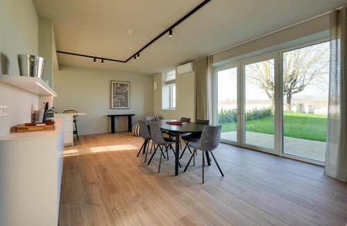 Frasnes-lez-Buissenal House | Ferme de Pétrieux - Gîte "L'Erable" avec piscine et wellness