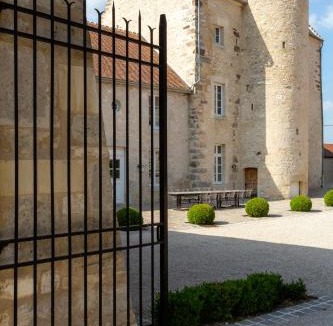Anthenay House | Ferme du Château