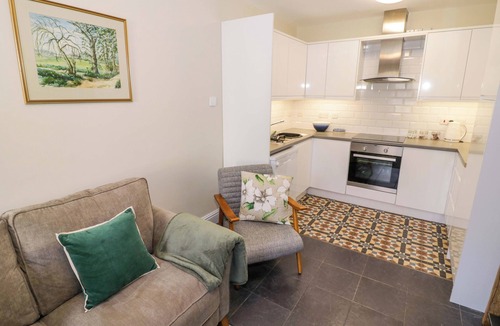 Lichfield Cottage | FERN COTTAGE, pet friendly in Lichfield