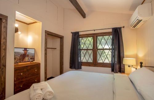 Charter Hills House | Fern Cottage