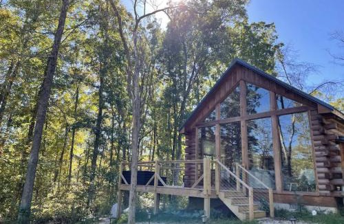 McArthur House | Fern Haven A modern take on Hocking Hills cabins