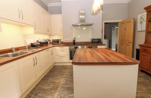 Carlisle Cottage | Fern Lee