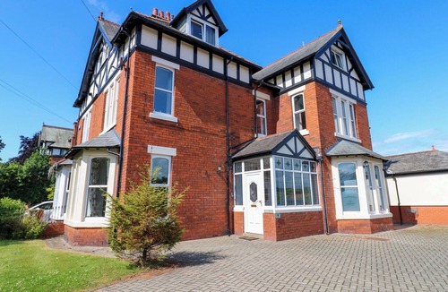 Carlisle Cottage | Fern Lee