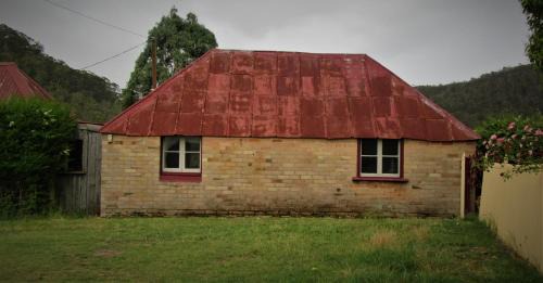 Marrangaroo Bed & Breakfast | Fernbrook Cottage