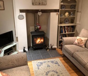Honiton House | Ferndale Cottage Devon