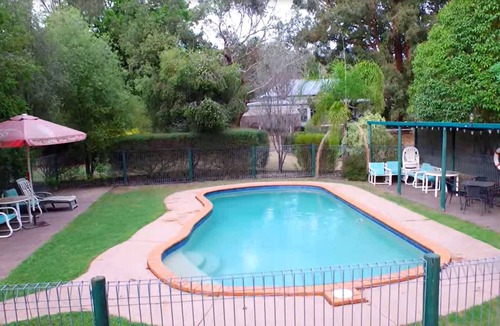 Goughs Bay Cottage | Fernleigh Accommodation