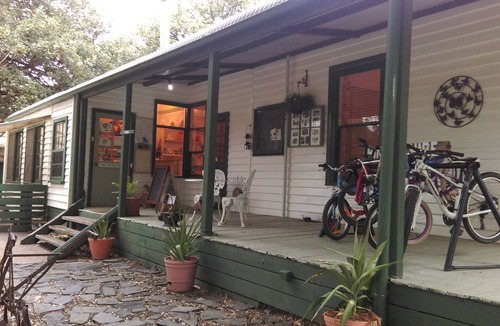 Goughs Bay Cottage | Fernleigh Accommodation