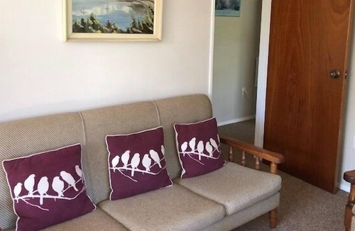 Moetapu Bay Cottage | Fernleigh - Moetapu Bay Holiday Home