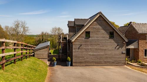 Little Cowarne House | Ferny Retreat